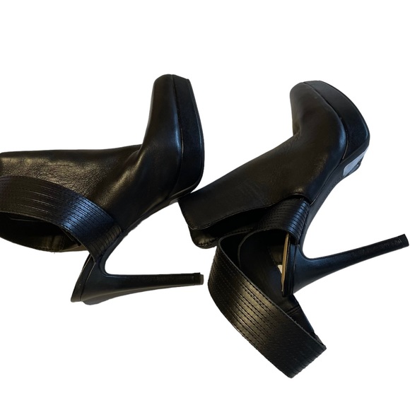 GIANNI BINI Black Ankle Strap Stiletto Heel Booties Women’s Size 5.5 - Picture 4 of 12